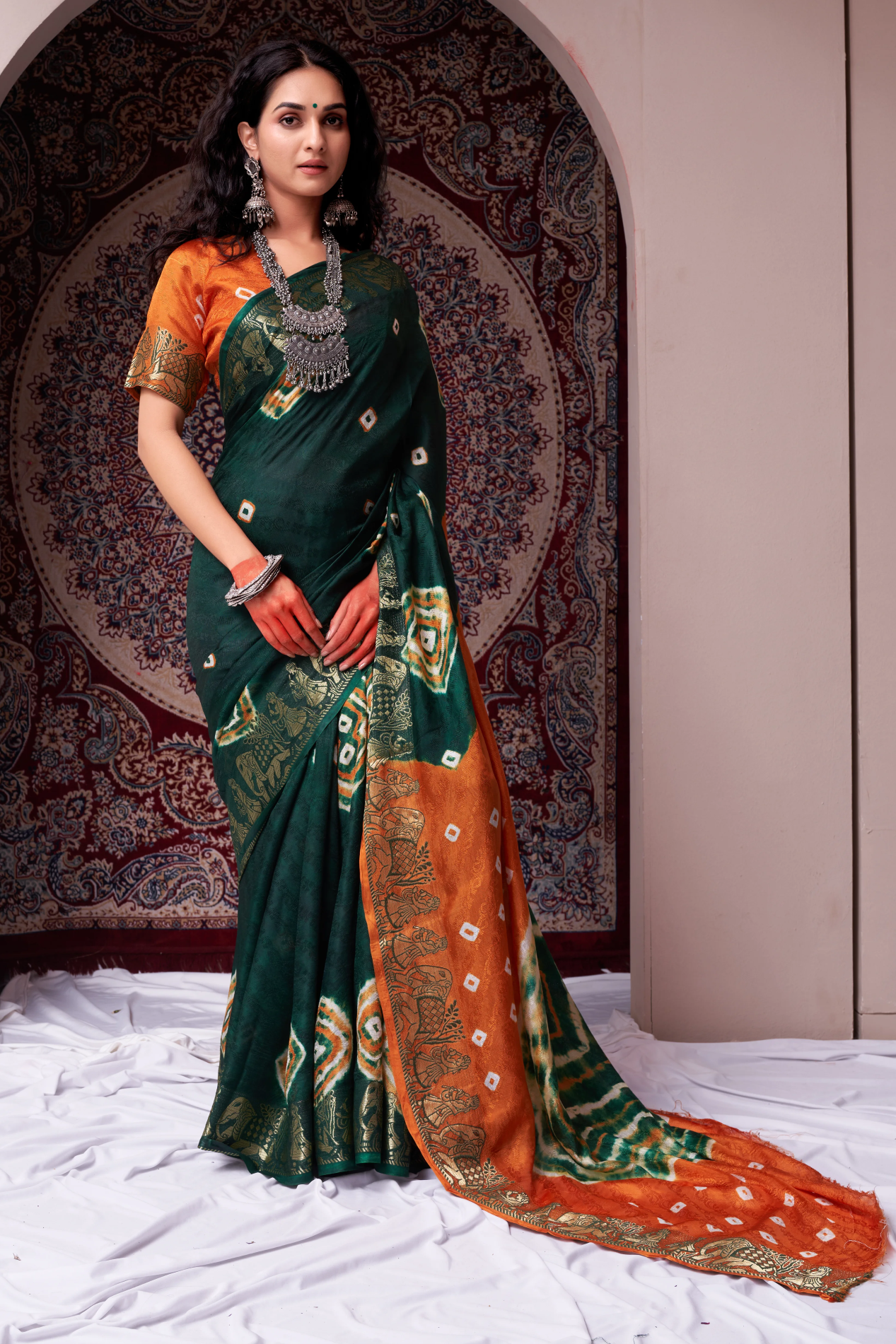 images of bandhani saree