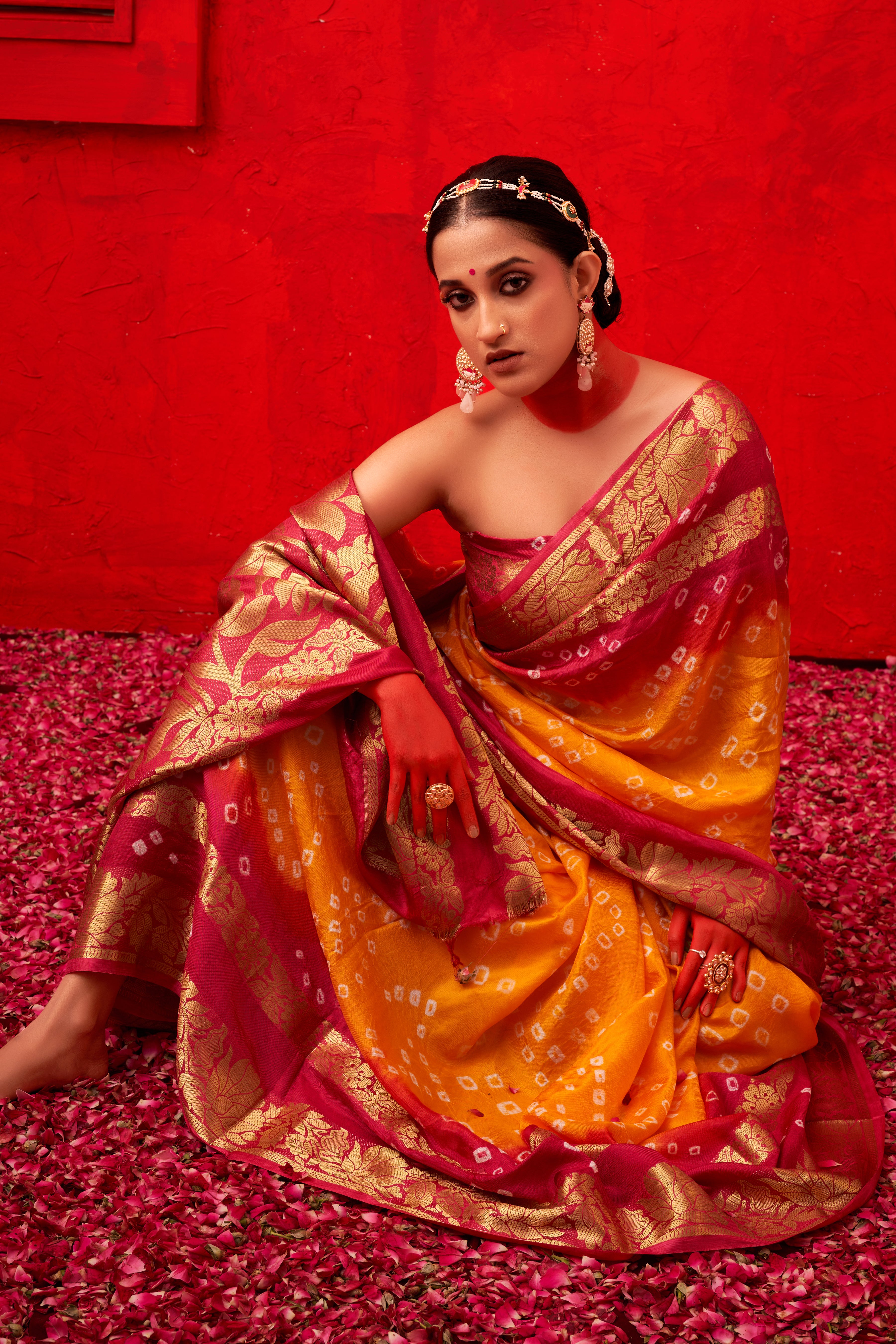 Gleaming Gold Mullbery Silk Bandhani Saree 4