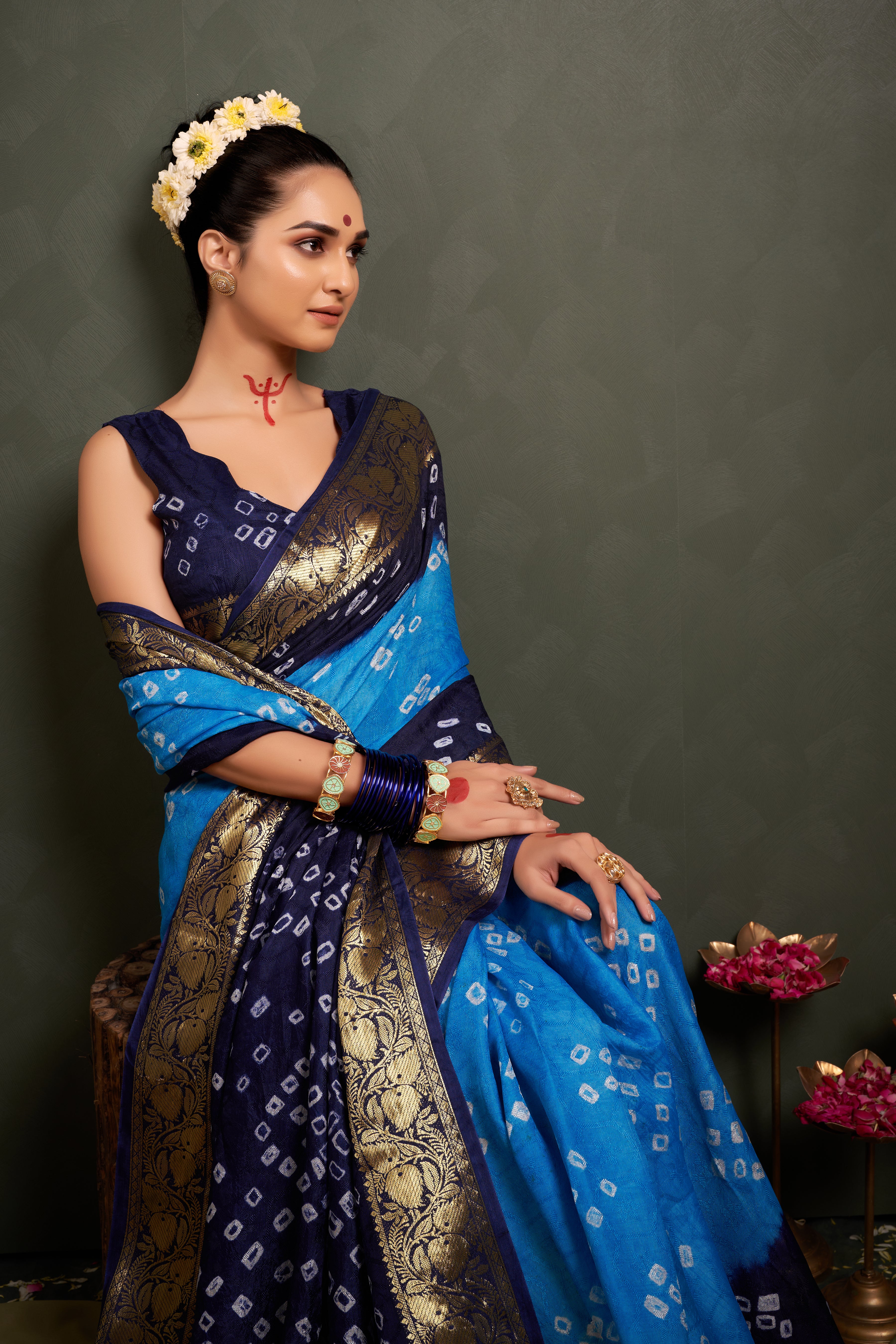 Serene Turquoise Firozi Jaquard Silk Bandhani Saree 3