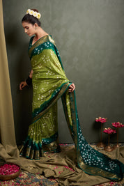 Vibrant Parrot Green Jaquard Silk Bandhani Saree 4