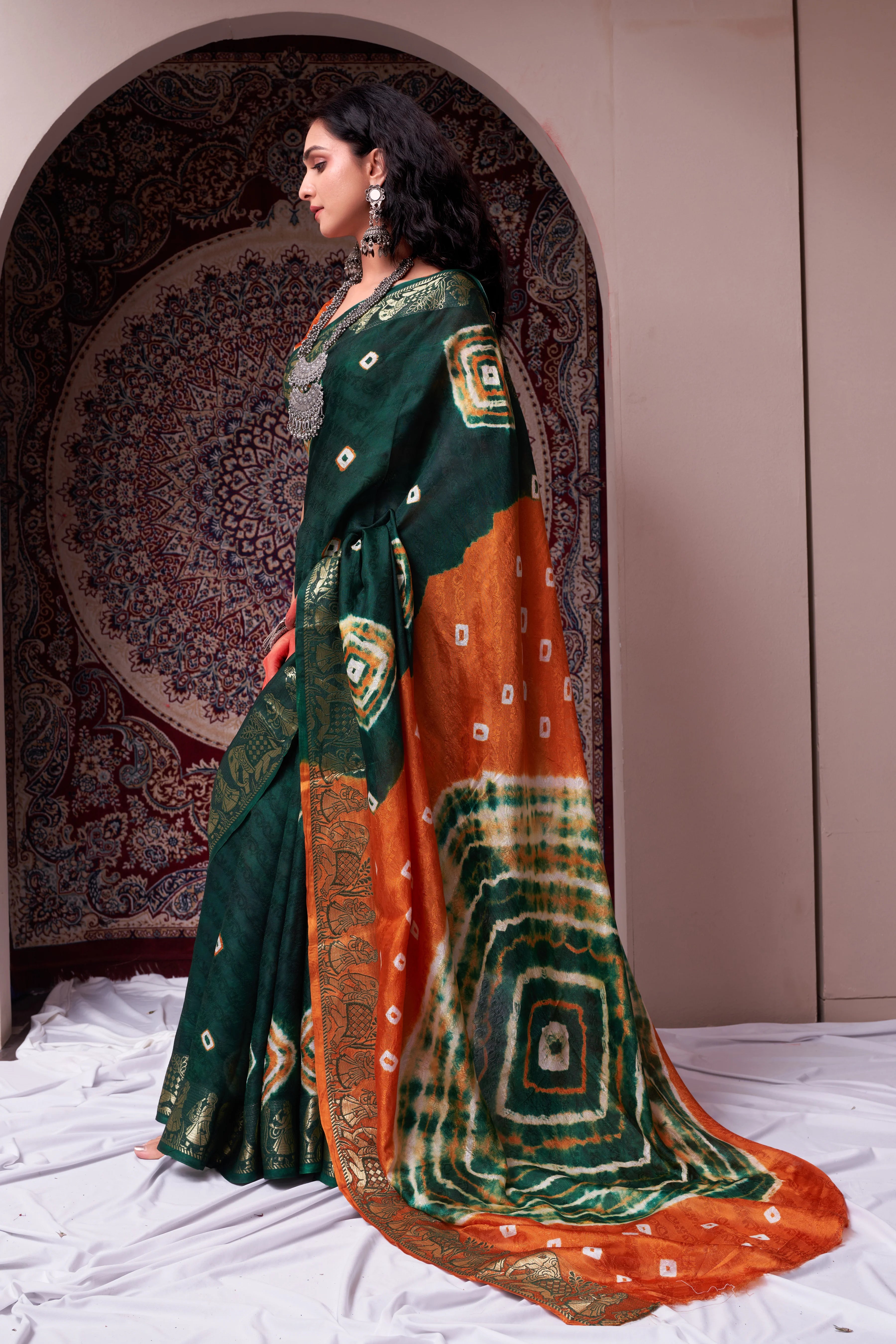 Rich Pine Bottle Green Jaquard Silk Bandhani Saree