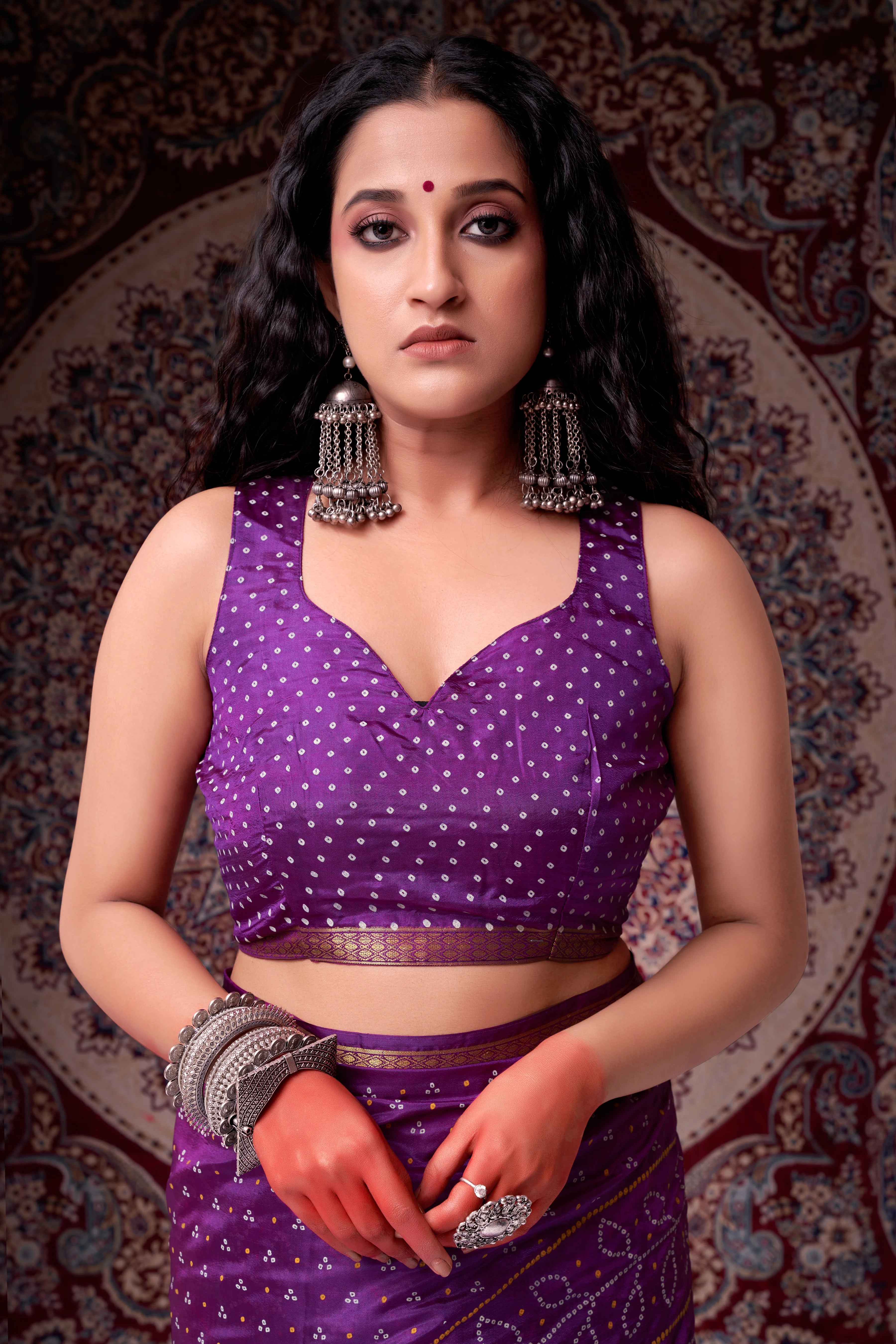 BurgundySilkBandhaniDailyWearSaree3.webp