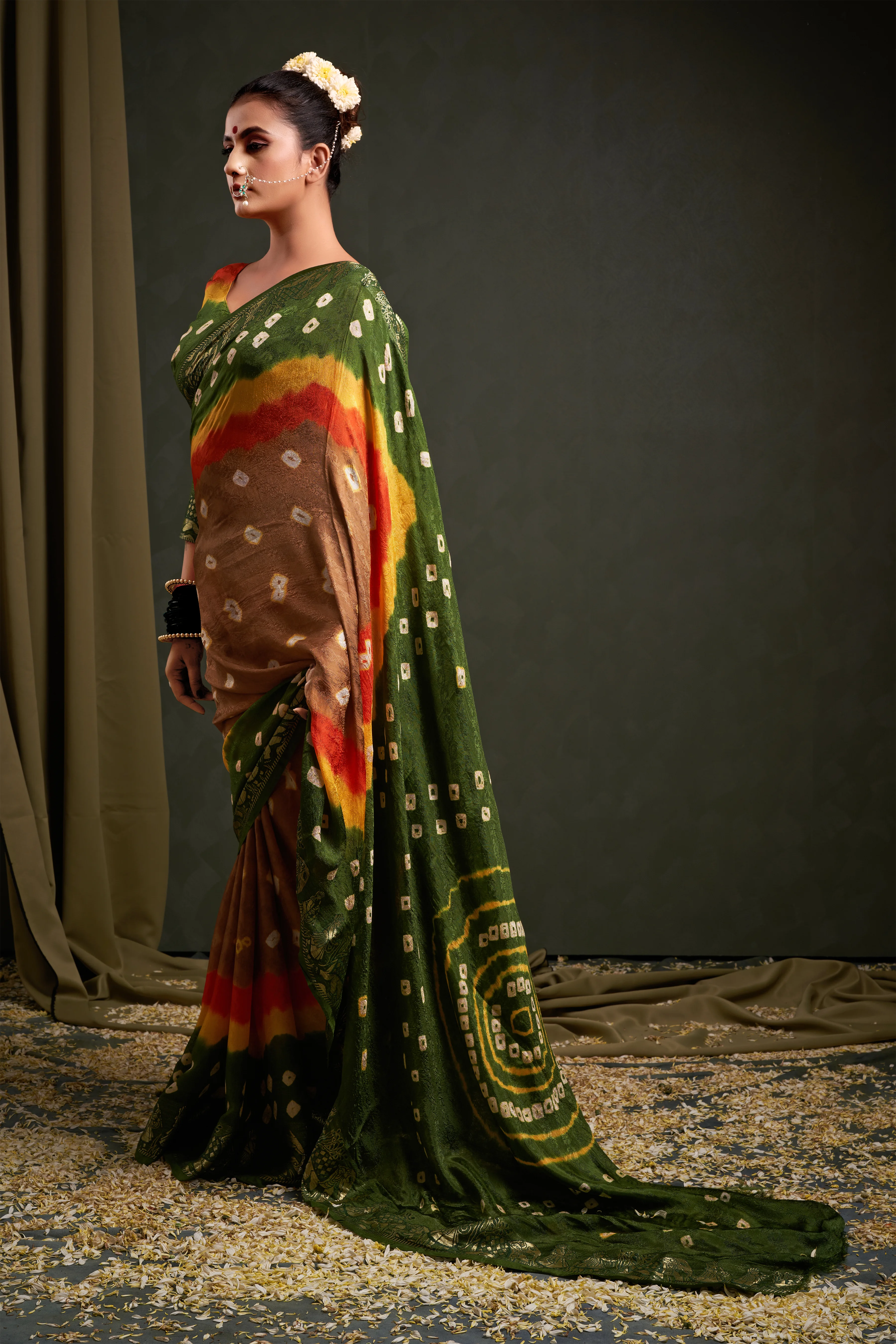 ChikooJaquardSilkBandhaniPartyWearSaree3.png