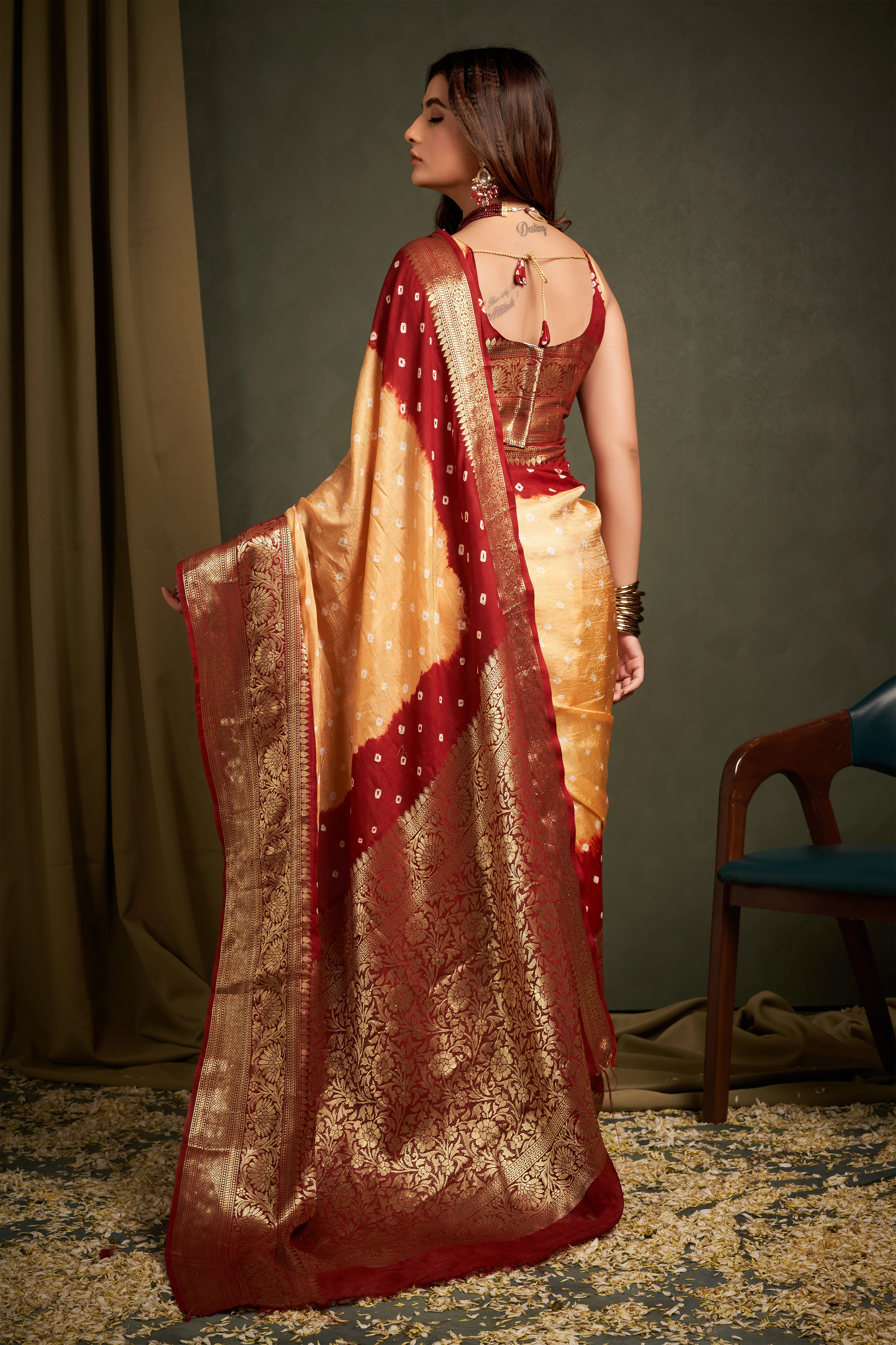 ChikooKanjeevaramSilkBandhaniWeddingSaree4.png