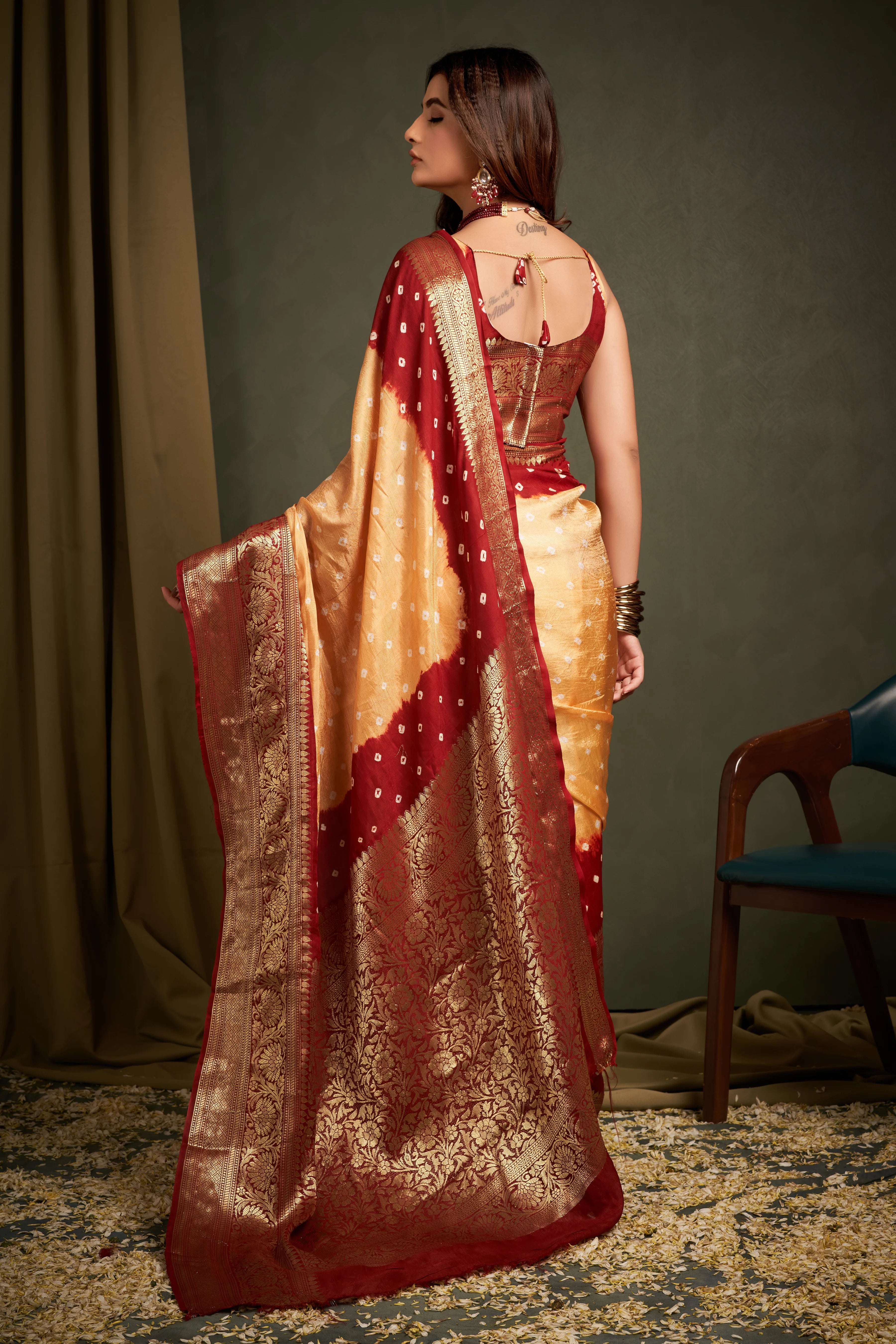 ChikooKanjeevaramSilkBandhaniWeddingSaree4.webp