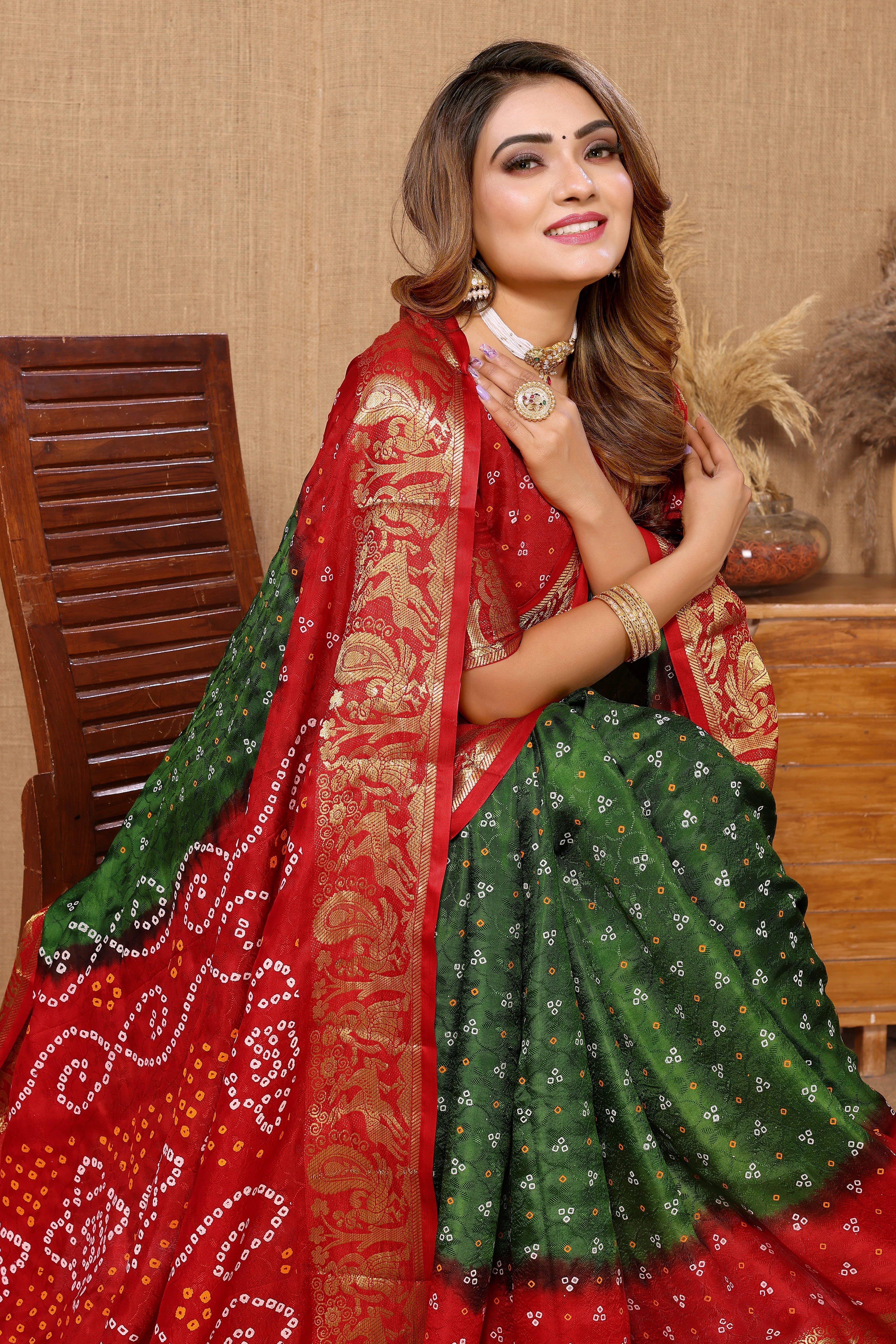 GreenJaquardSilkBandhejSaree3.webp