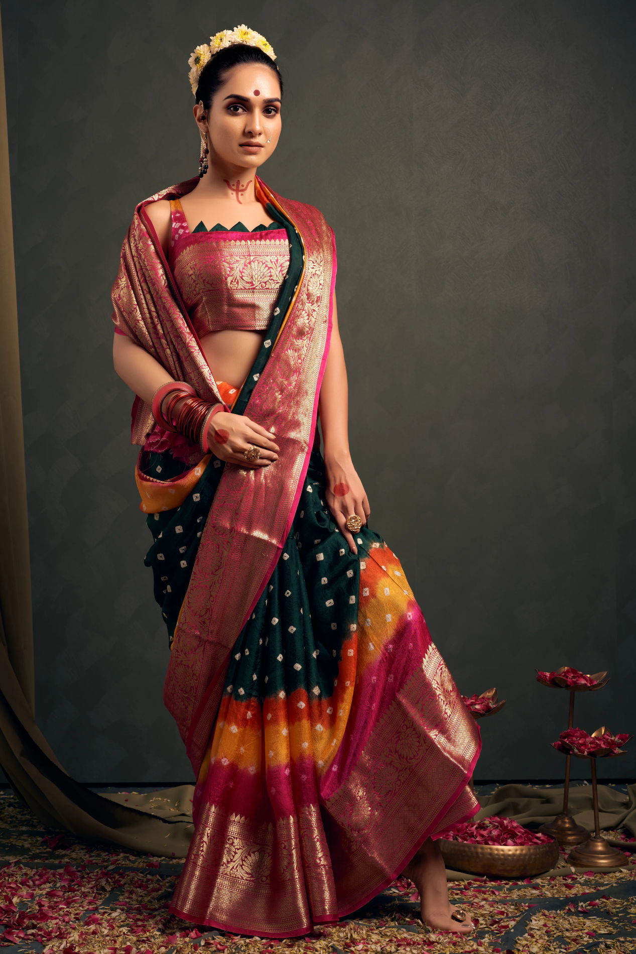 GreenKanjeevaramSilkBandhaniWeddingSaree1_1.png