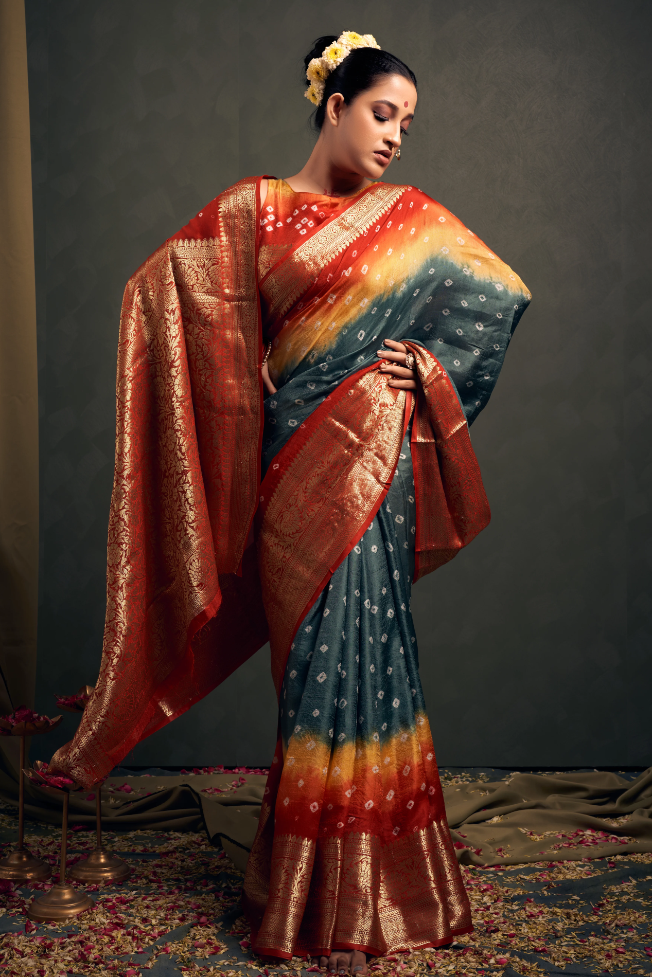 GreyBandhaniWeddingSaree1_37710f9b-f6b6-4726-aeed-ec03a4b6cdfb.png