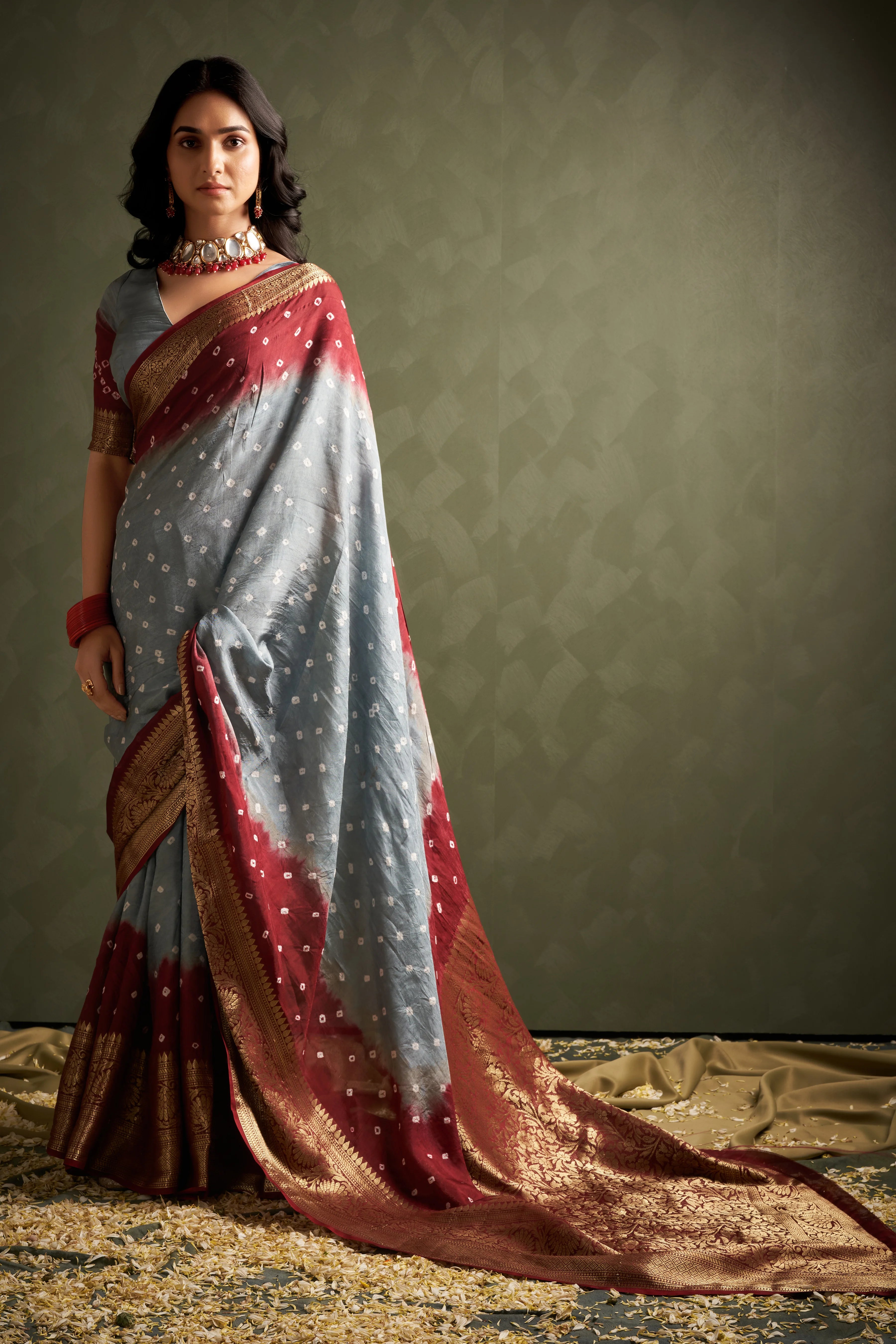 GreyKanjeevaramSilkBandhaniWeddingSaree1.webp