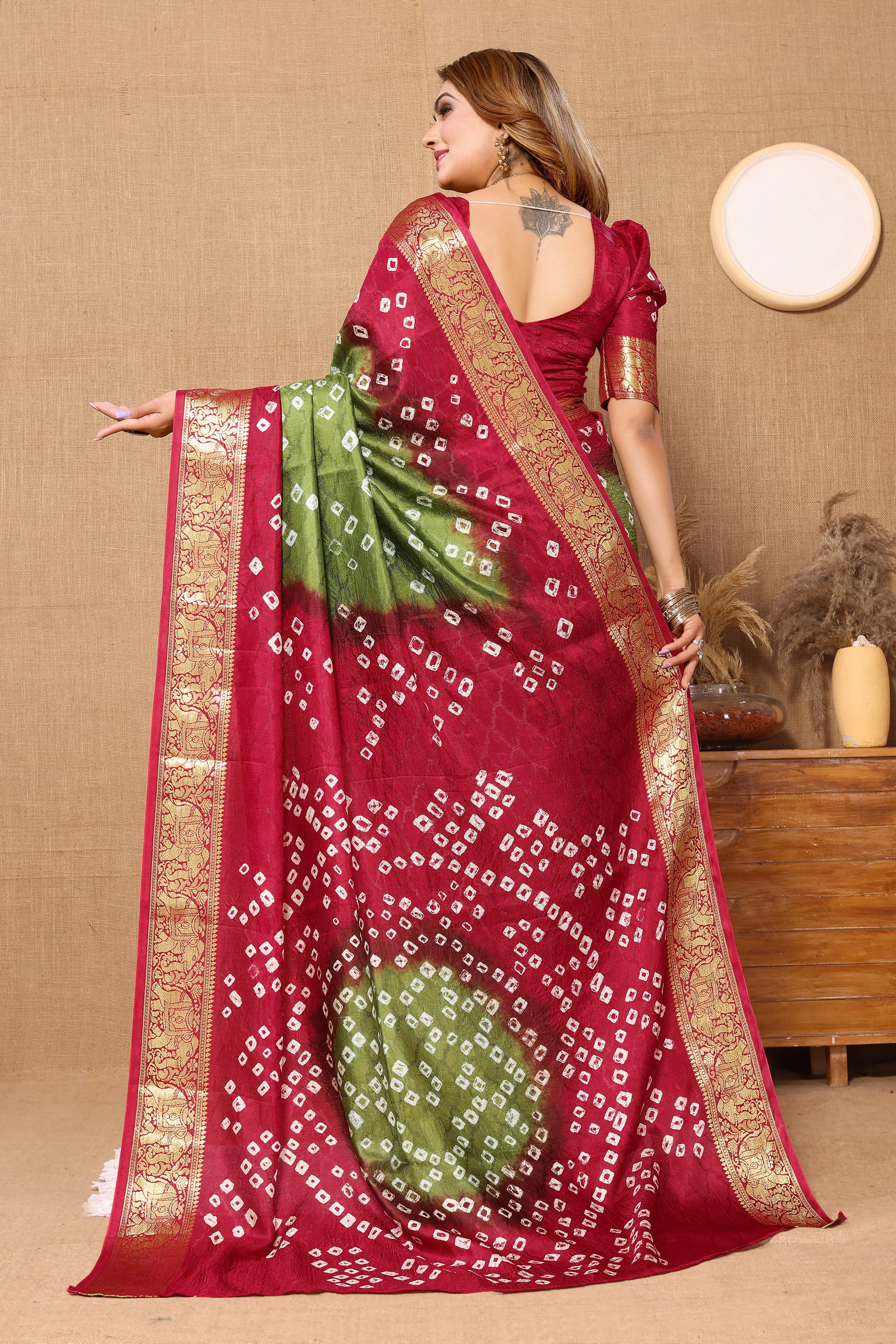 MehendiGreenJaquardSilkBandhejSaree3.webp