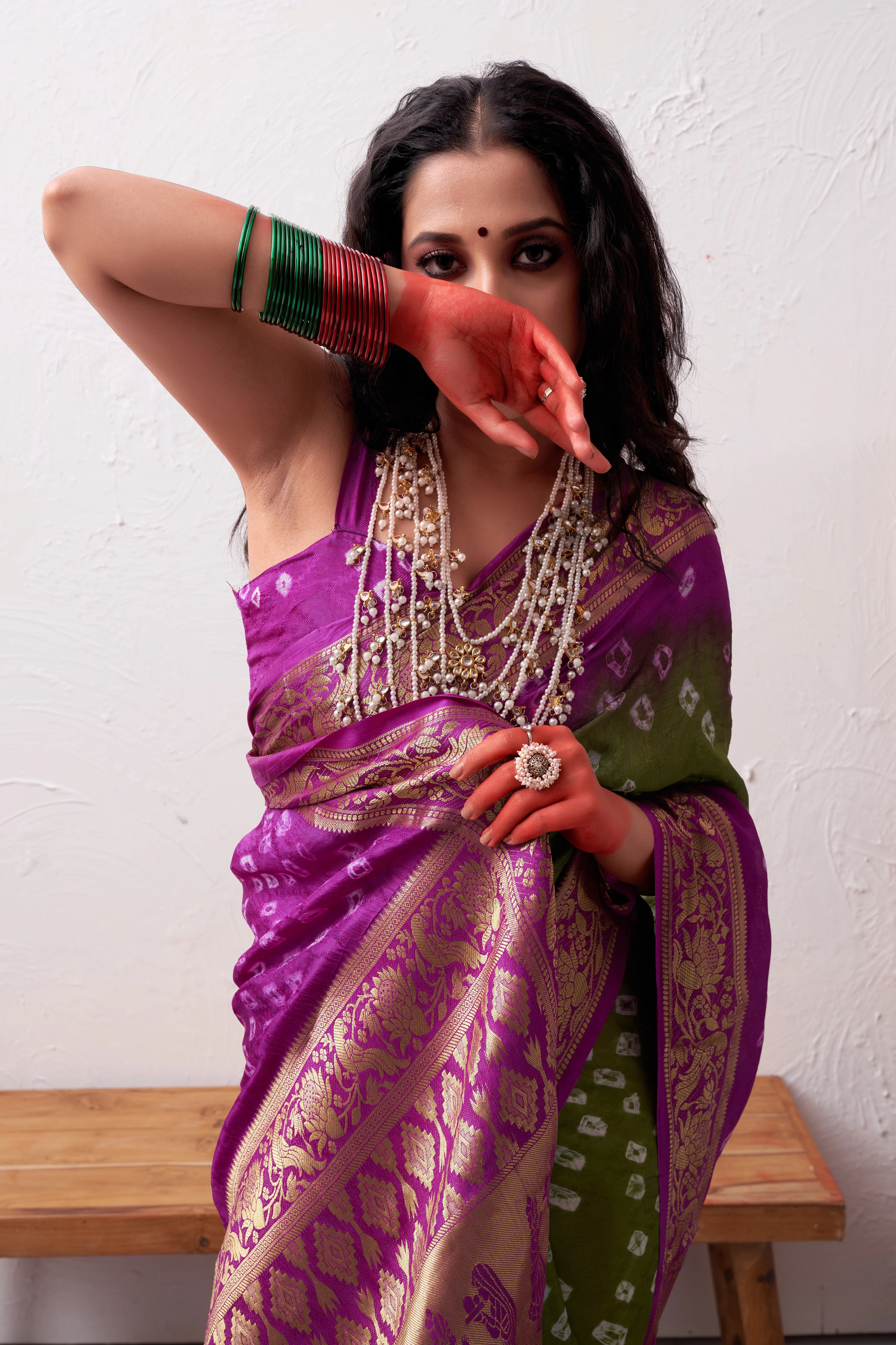 MehendiGreenMullberySilkBandhaniPartyWearSaree4.webp