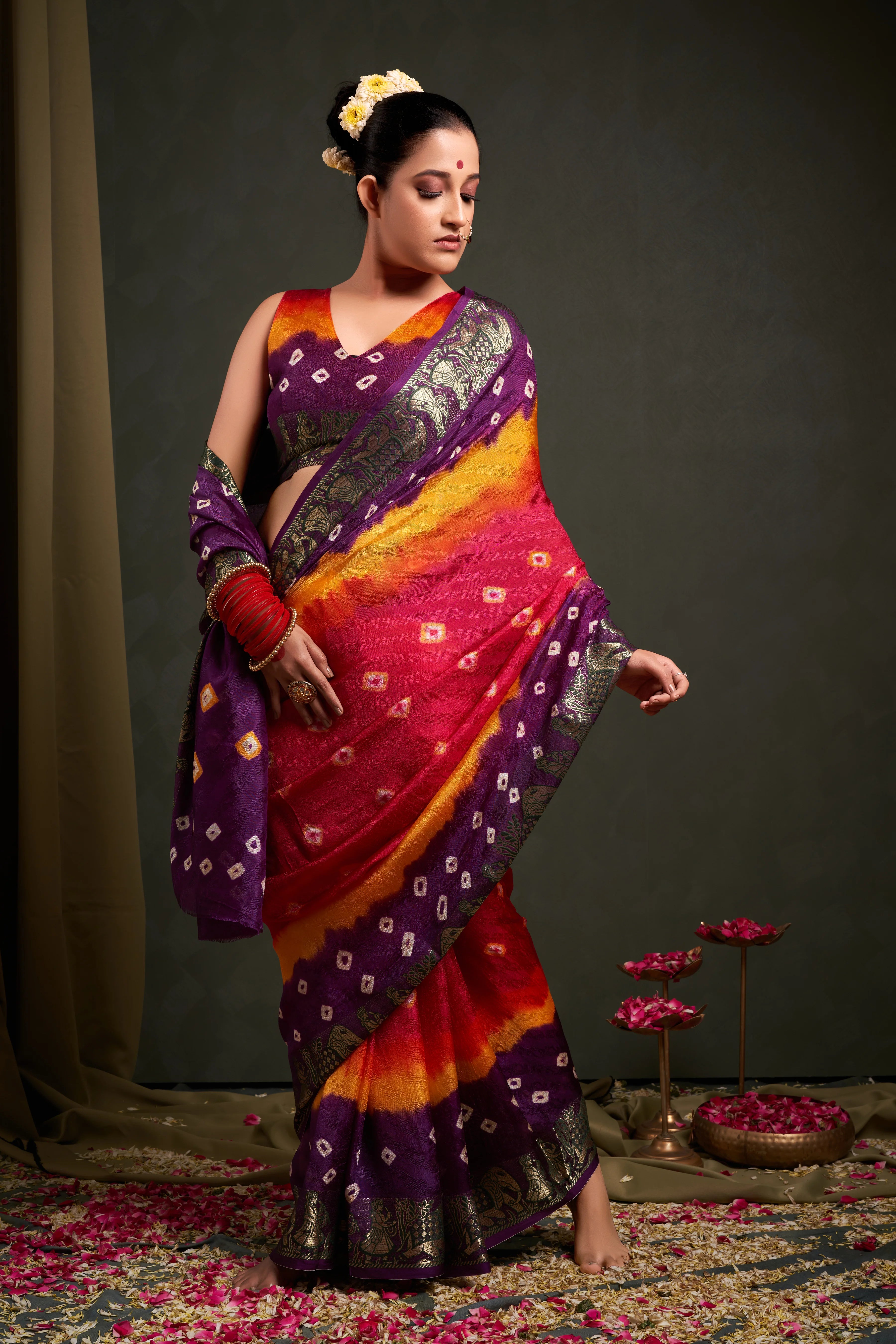 PetalPinkJaquardSilkBandhaniPartyWearSaree2.webp