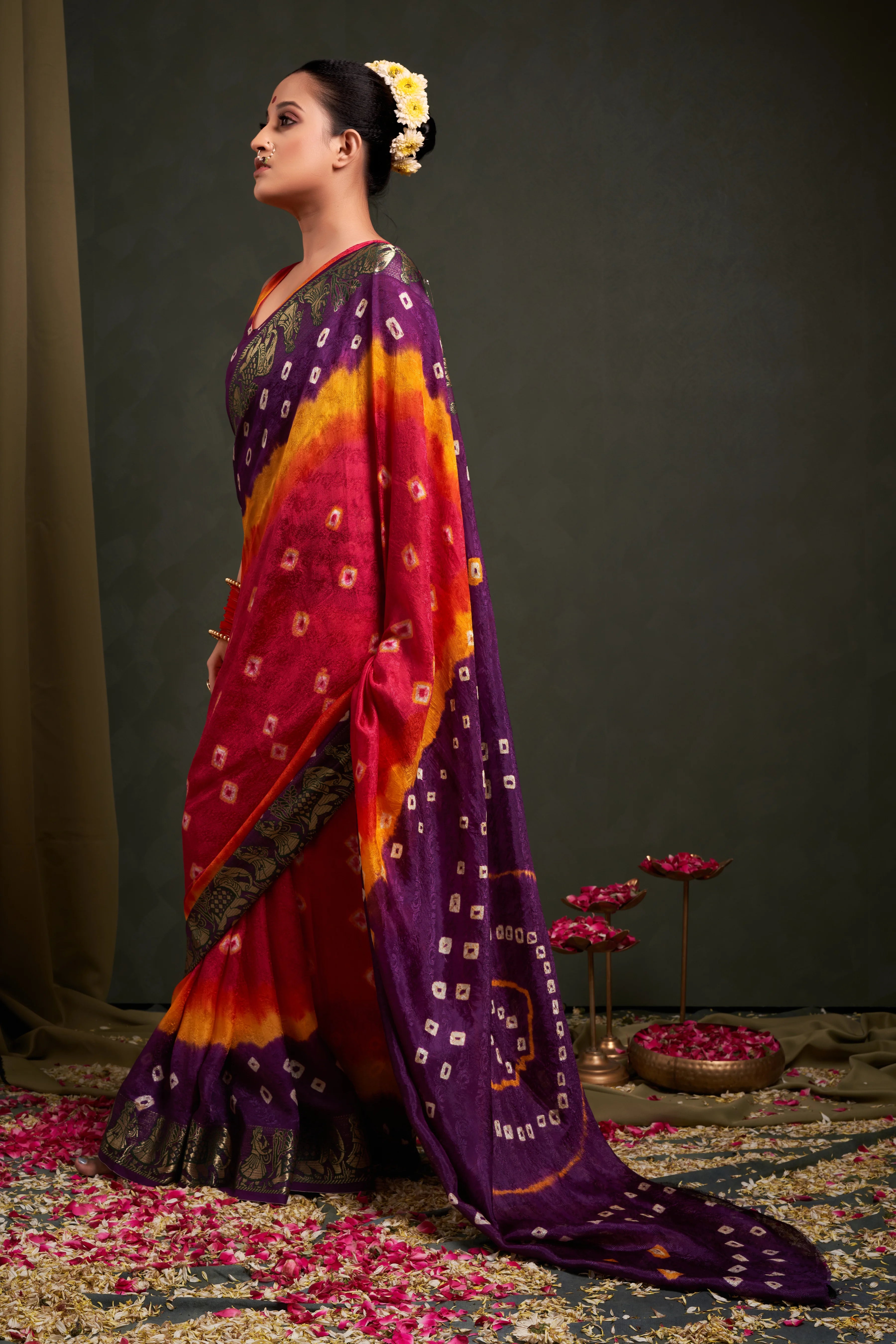 PetalPinkJaquardSilkBandhaniPartyWearSaree4.webp