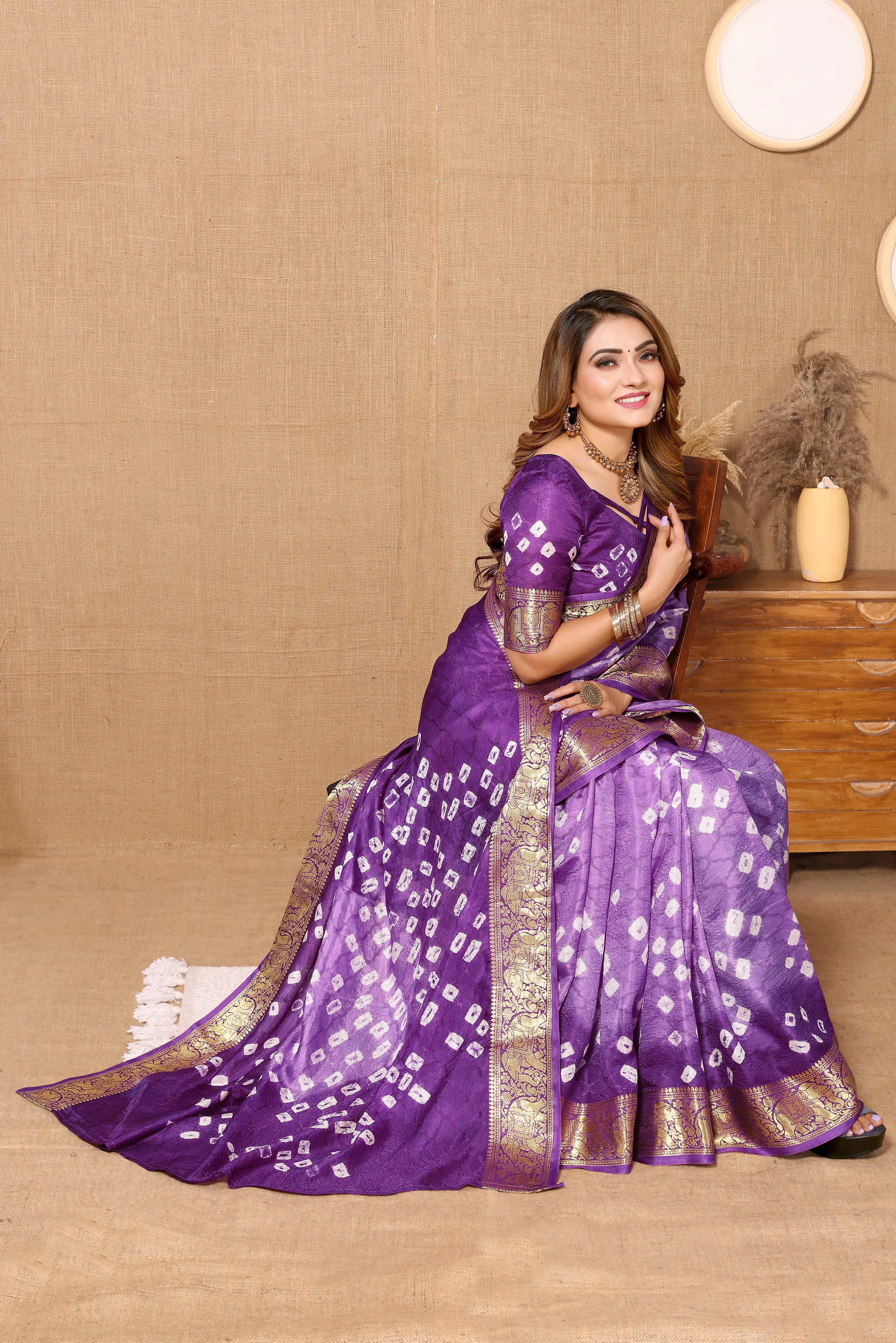 Elegant Purple Orchid Jaquard Silk Bandhani Saree