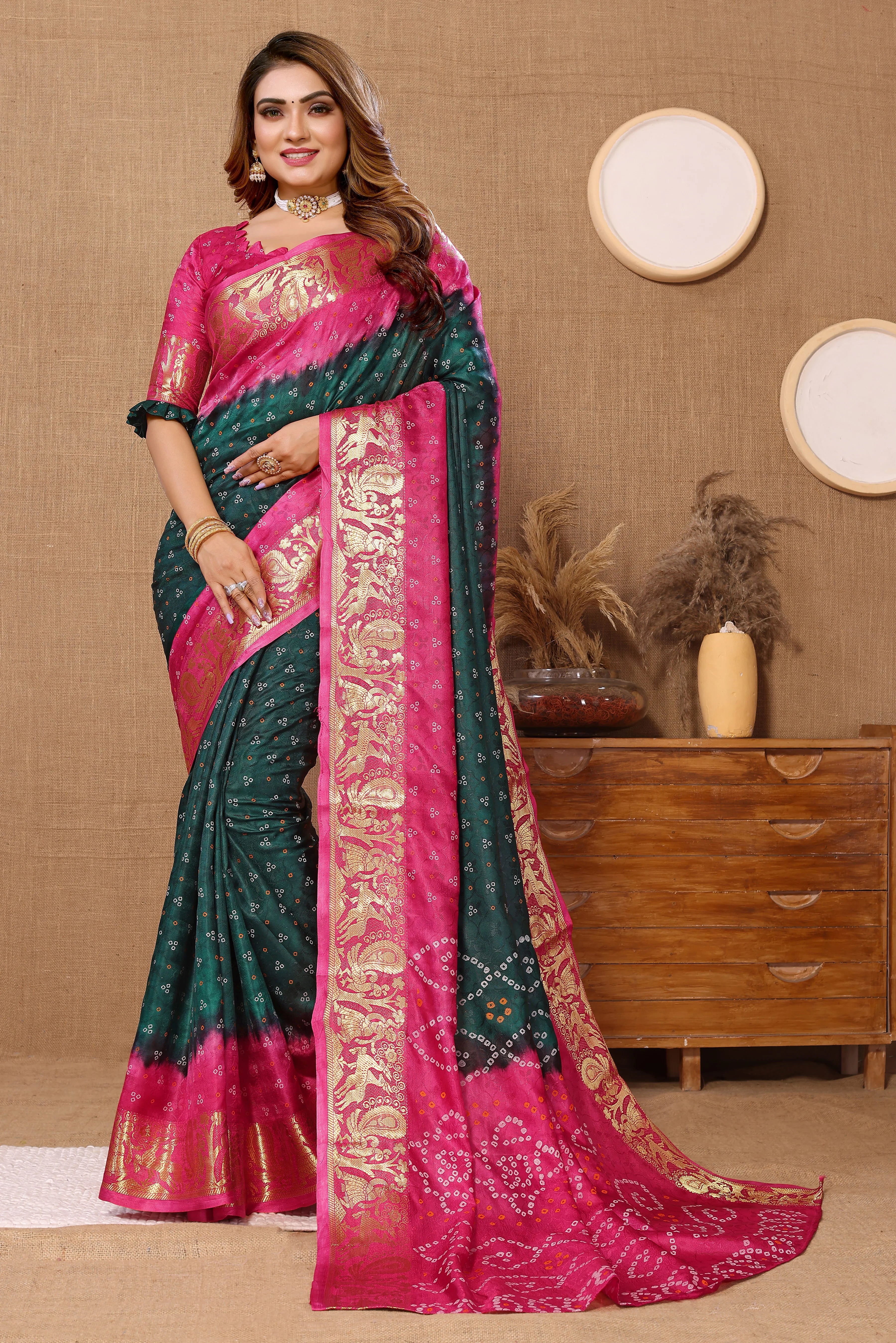 SplendidGreenJaquardSilkBandhejSaree1.webp