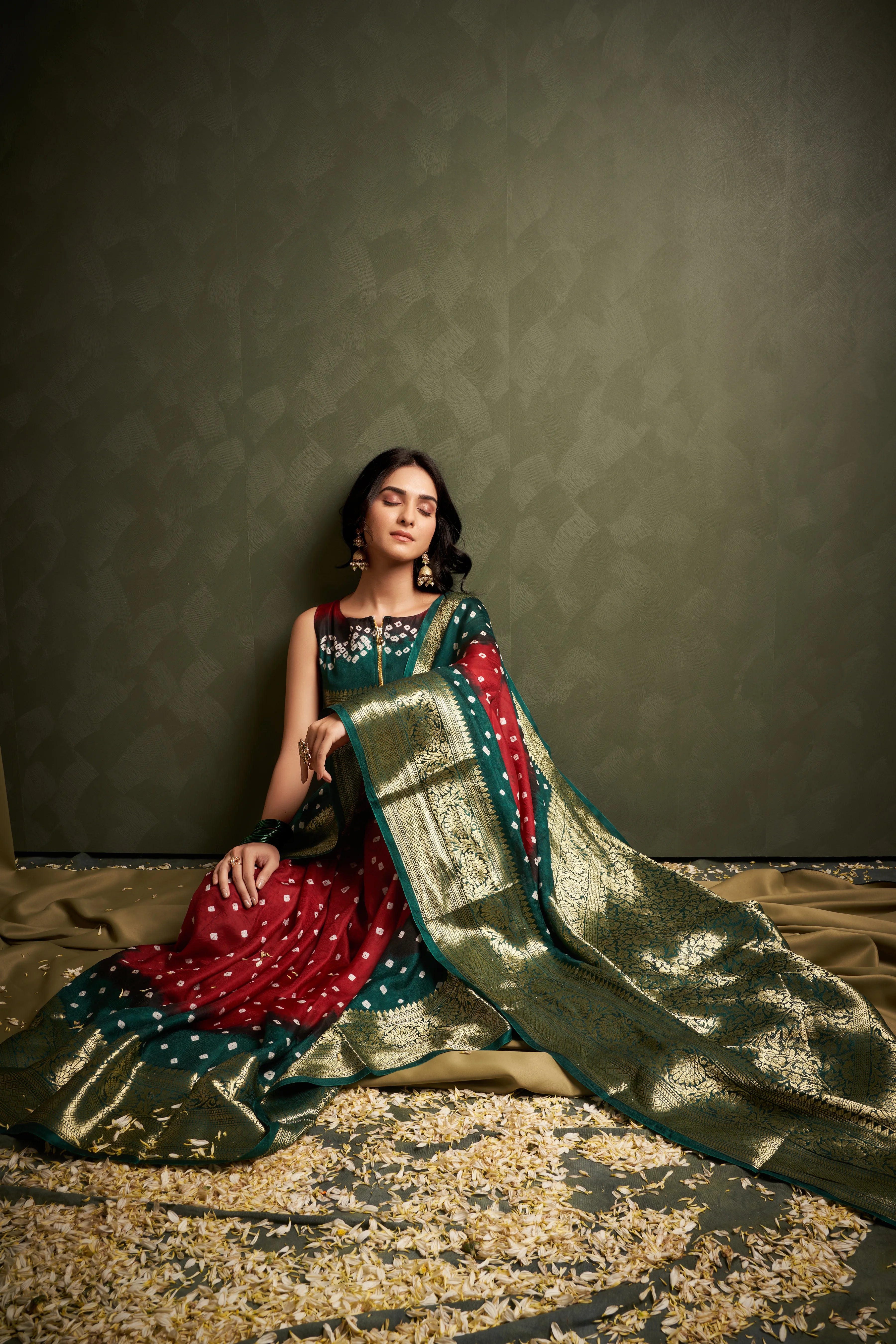 WineMaroonKanjeevaramSilkBandhaniWeddingSaree4.webp