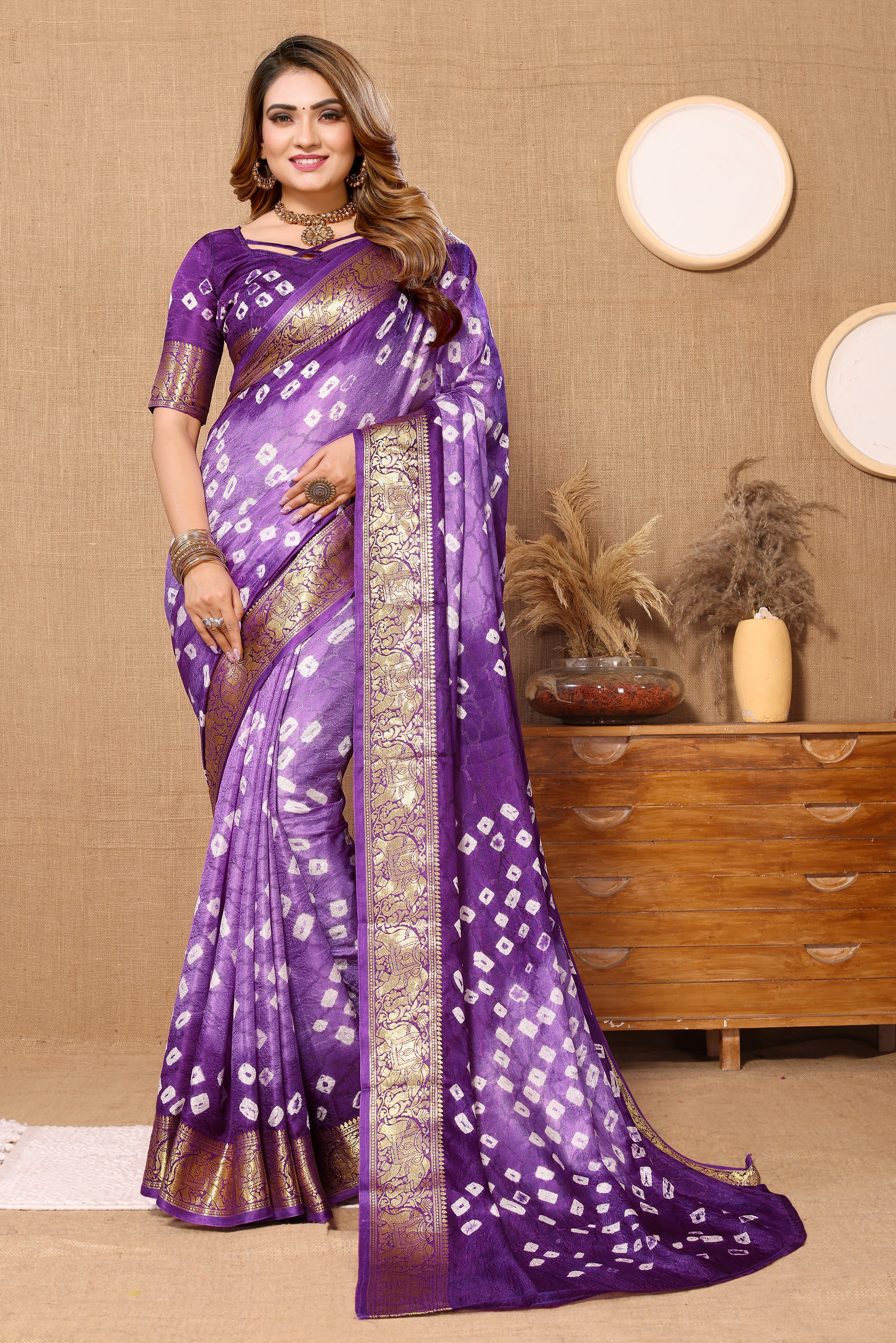 Elegant Purple Orchid Jaquard Silk Bandhani Saree